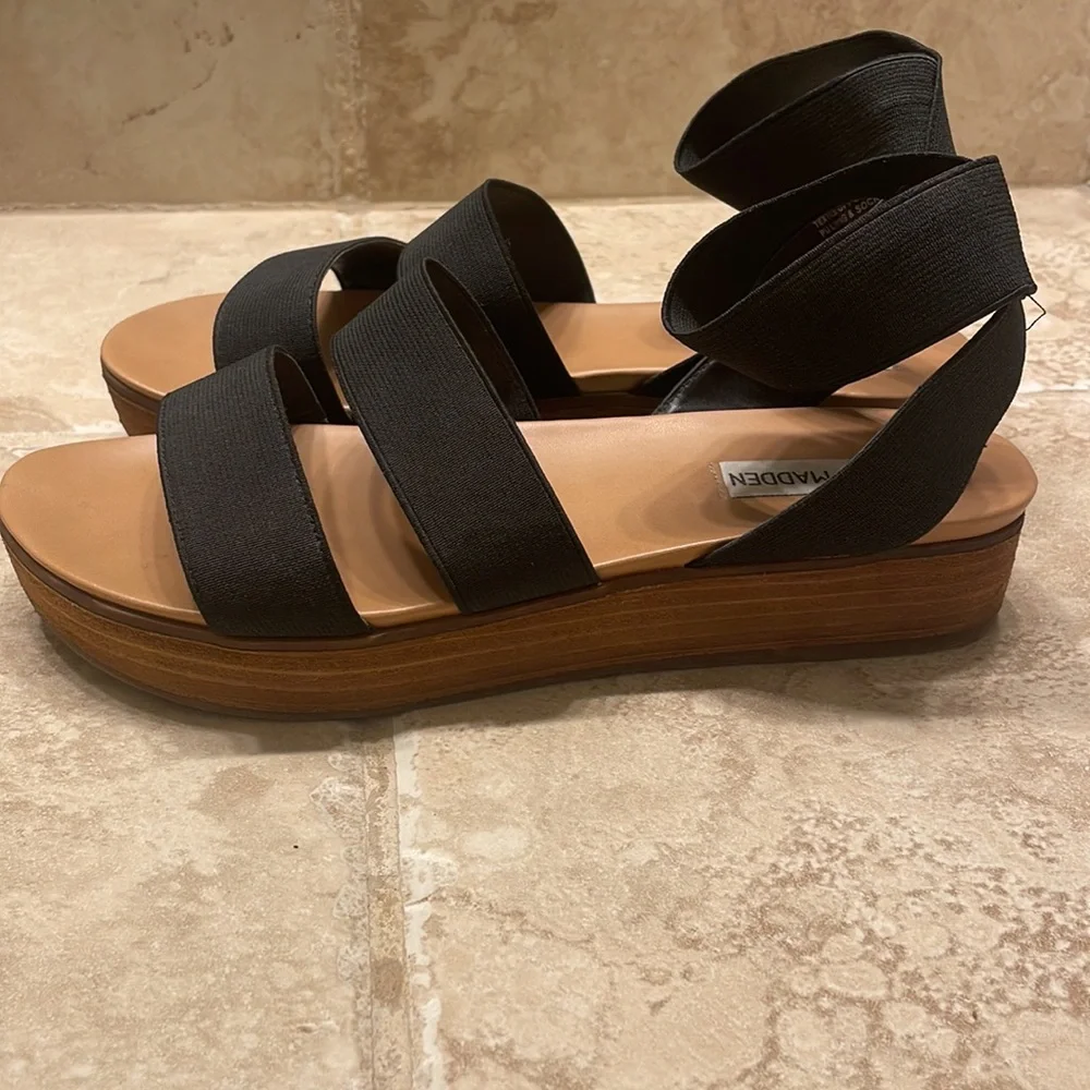 Black‎ Steve Madden Platform Sandals